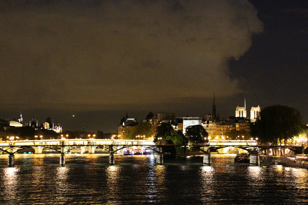 Paris Brücke bei Nacht