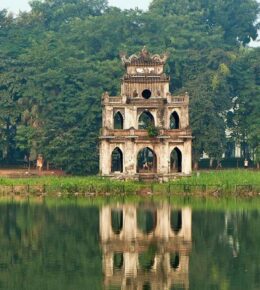 Asien Vietnam Hanoi Schlangenturm