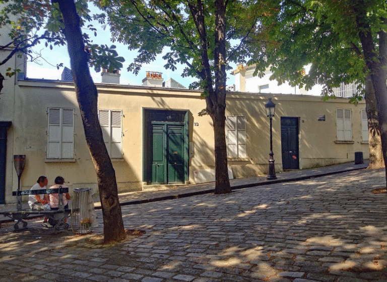 plätze58 Emil Goudeau Place Paris