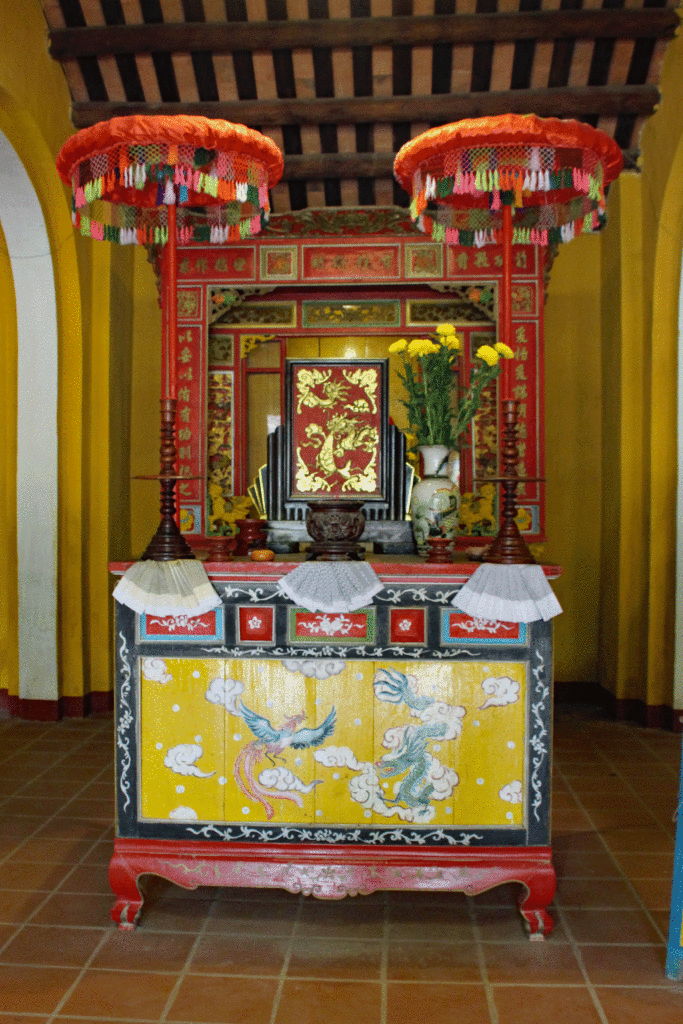 Altar im Tempel Hoi An