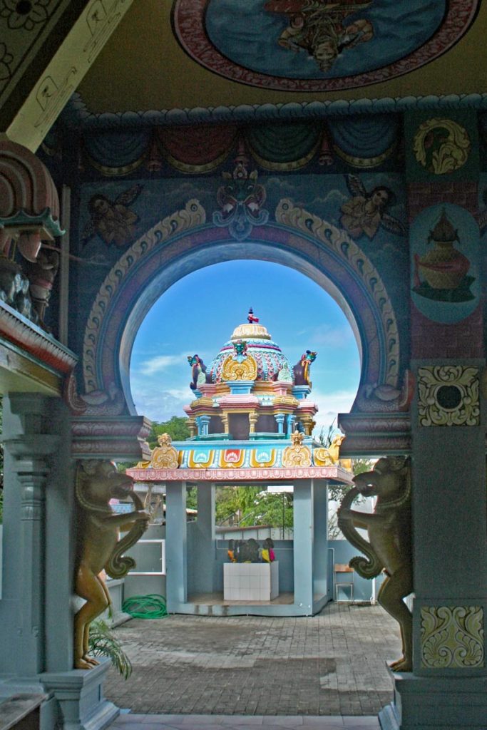 Tamil Tempel Grand Baie Blick aus dem Tempel