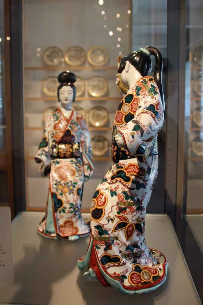 Japanische Porzelanfiguren