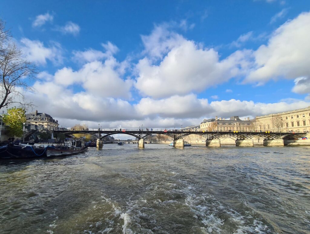 Fahrt auf der Seine mit dem BAtobus