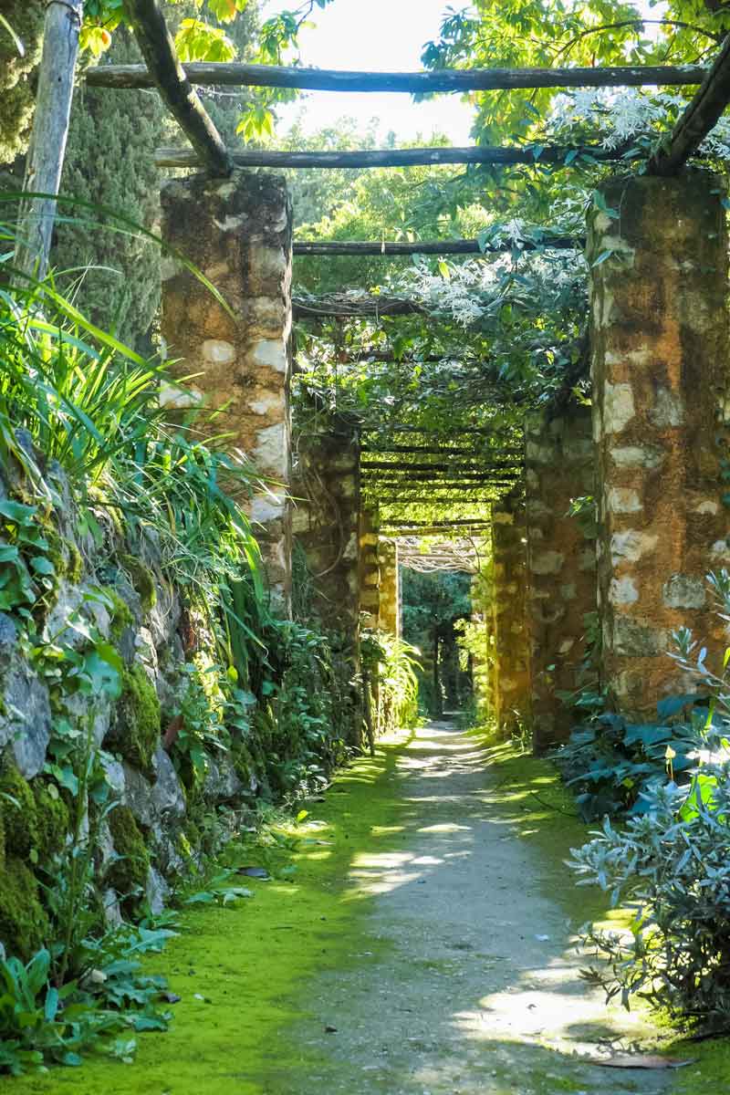 Pergola im Serre de la Madone Menton